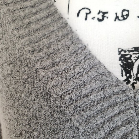 Time and Tru Sweater - Picture 2 of 4